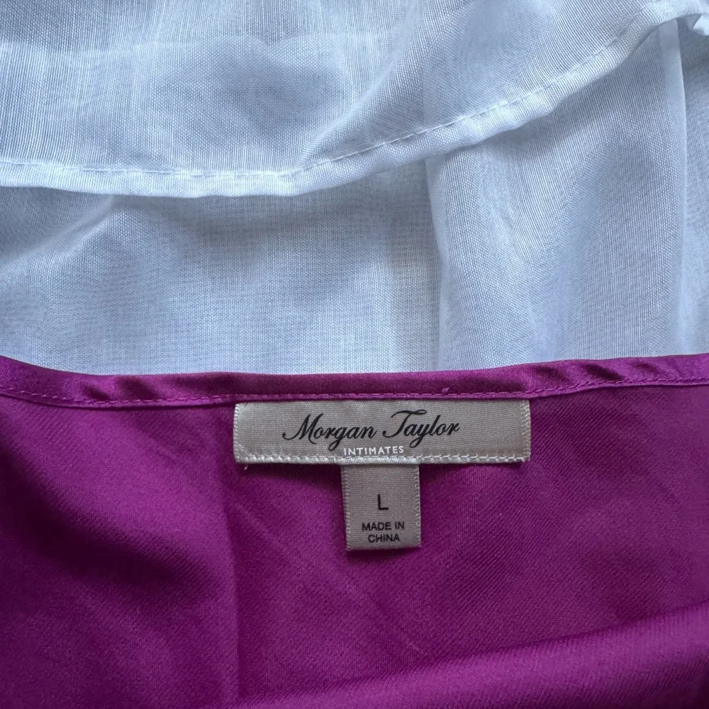 Morgan Taylor Satin Slip - Picture 5 of 10